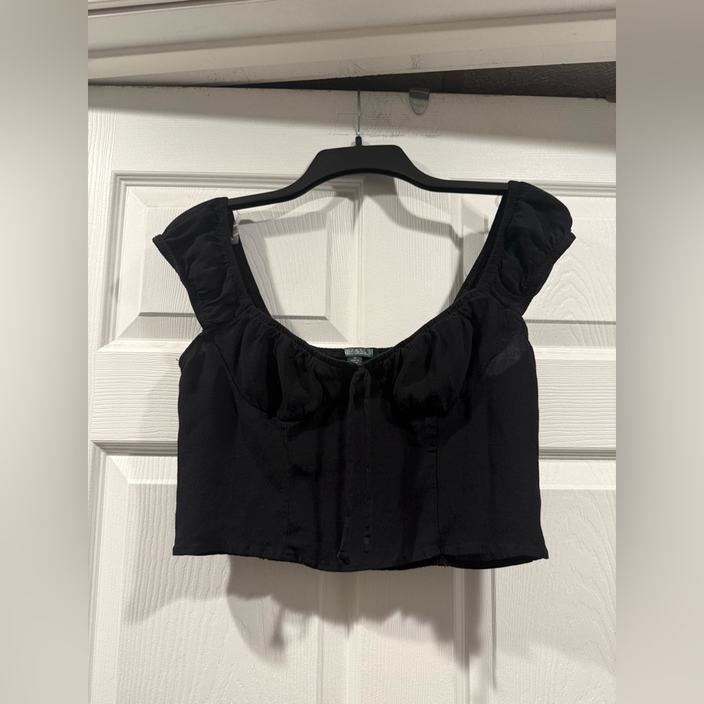 wild fable Black Ruffled Strap Square Crop Top. Size medium